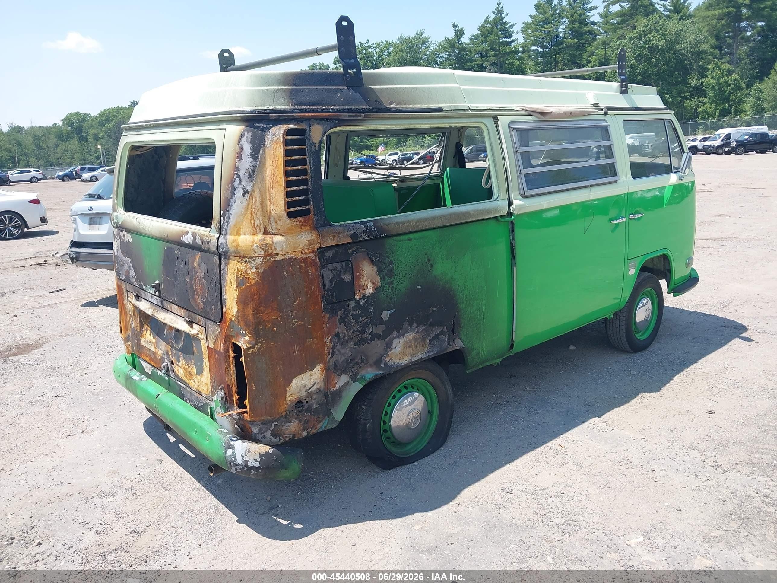 1972 Volkswagen Autobus Green vin: 2322184438
