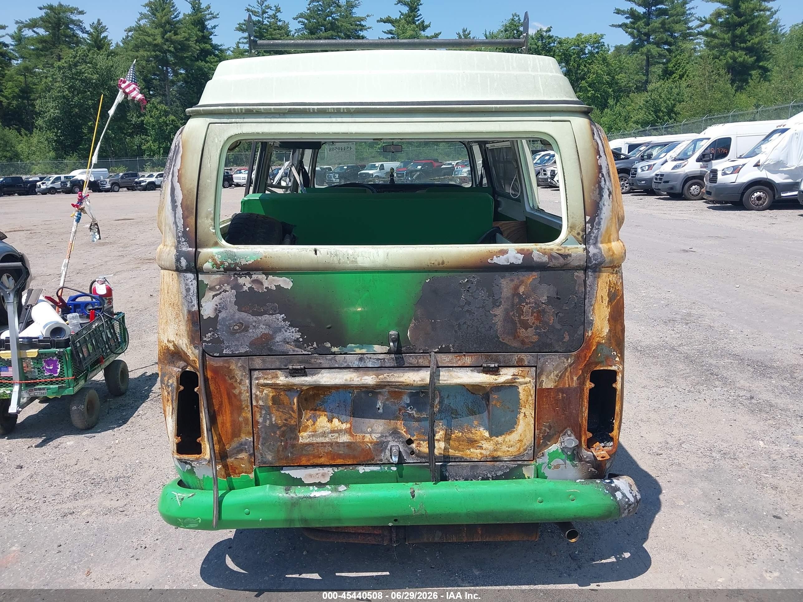 1972 Volkswagen Autobus Green vin: 2322184438
