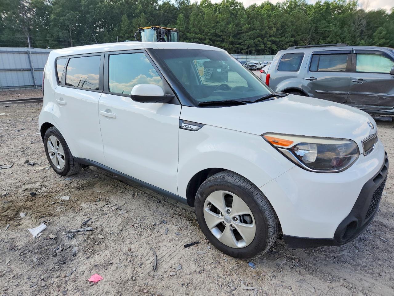2016 Kia Soul Base White vin: KNDJN2A25G7288326
