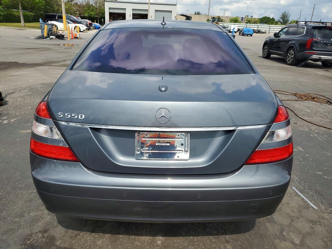 2007 Mercedes-benz S 550 Gray vin: WDDNG71X57A061196