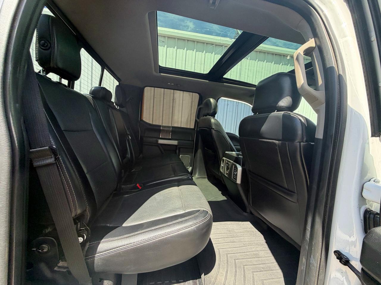 2017 Ford F250 Super Duty White vin: 1FT7W2BT0HEB94950