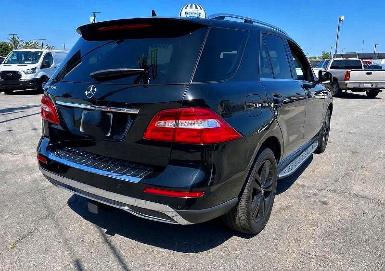 2015 Merz Ml 350 Black vin: 4JGDA5JB2FA535616