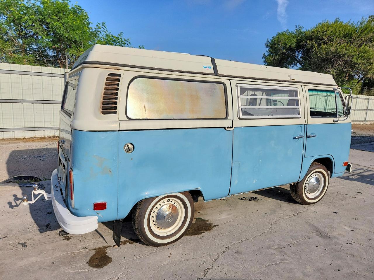1973 Volkswagen Transorter White vin: 2332177340