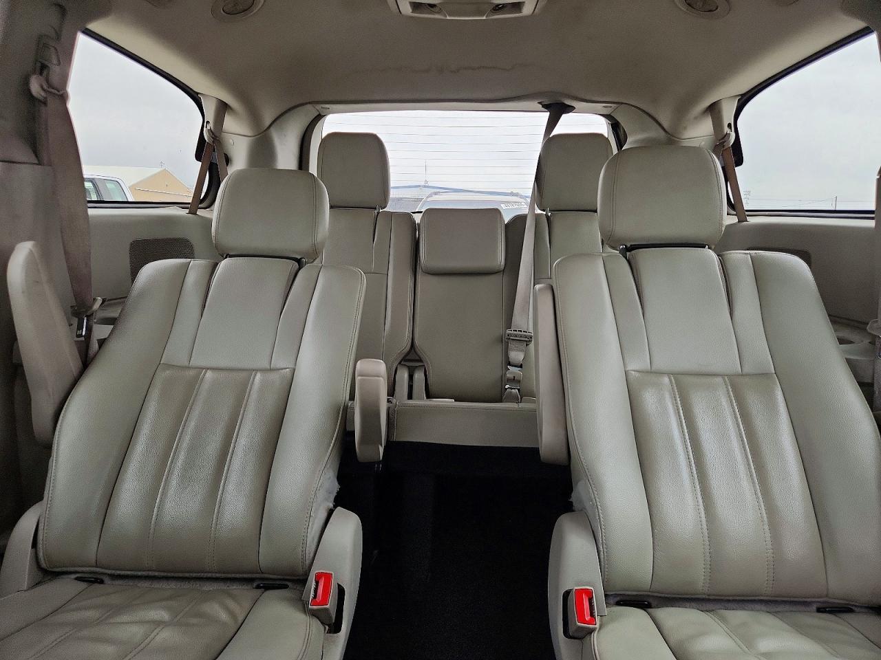 2015 Chrysler Town & Country Touring Blue vin: 2C4RC1BG7FR717752