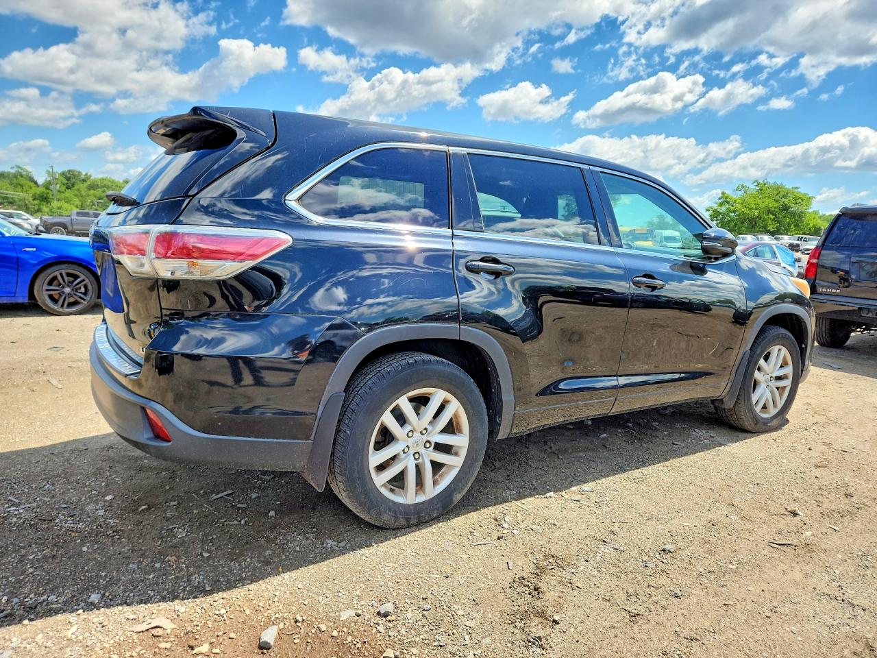 2015 Toyota Highlander Le Black vin: 5TDZARFH8FS011775