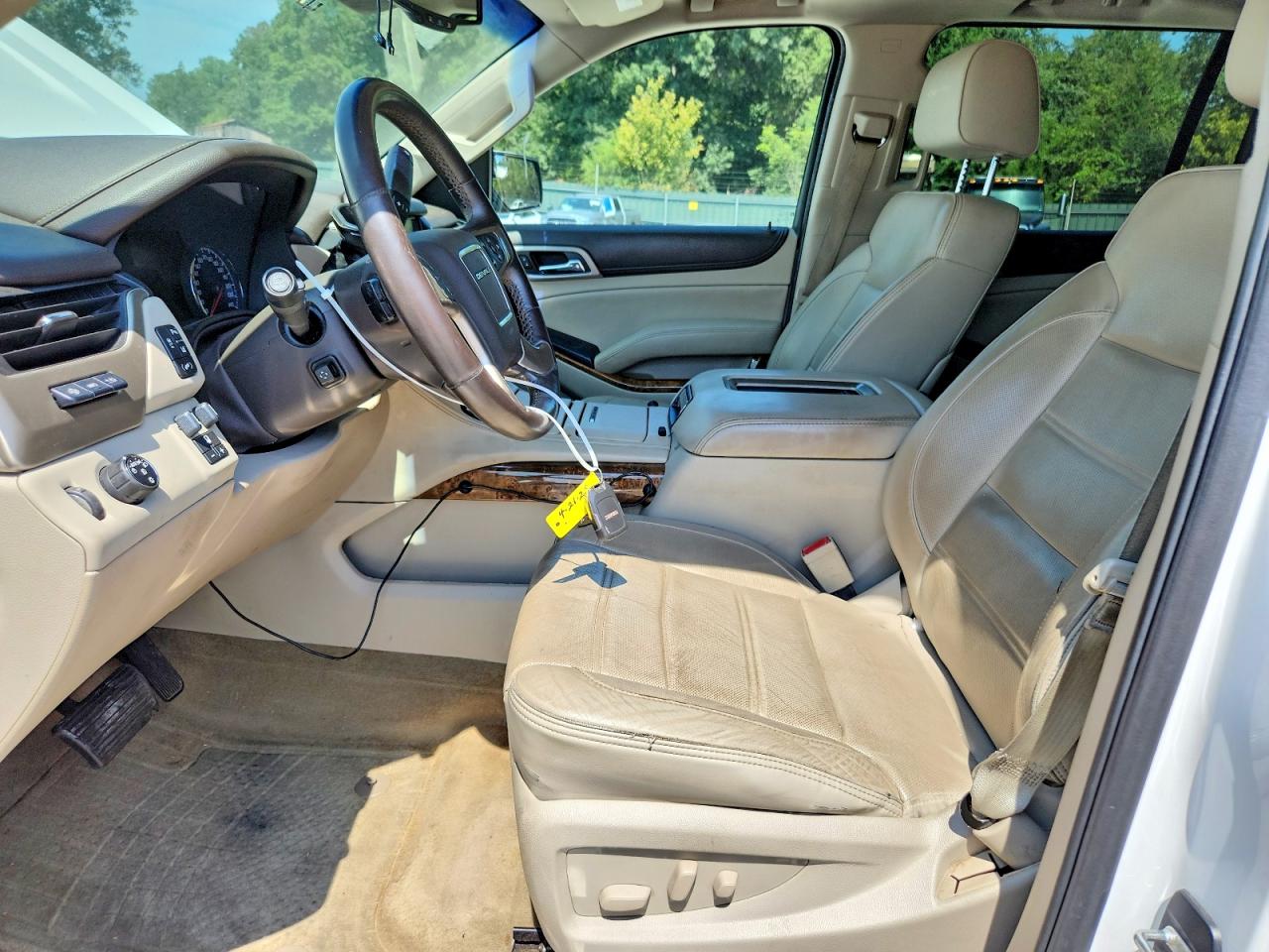 2015 Gmc Yukon Xl Denali White vin: 1GKS1JKJXFR290435
