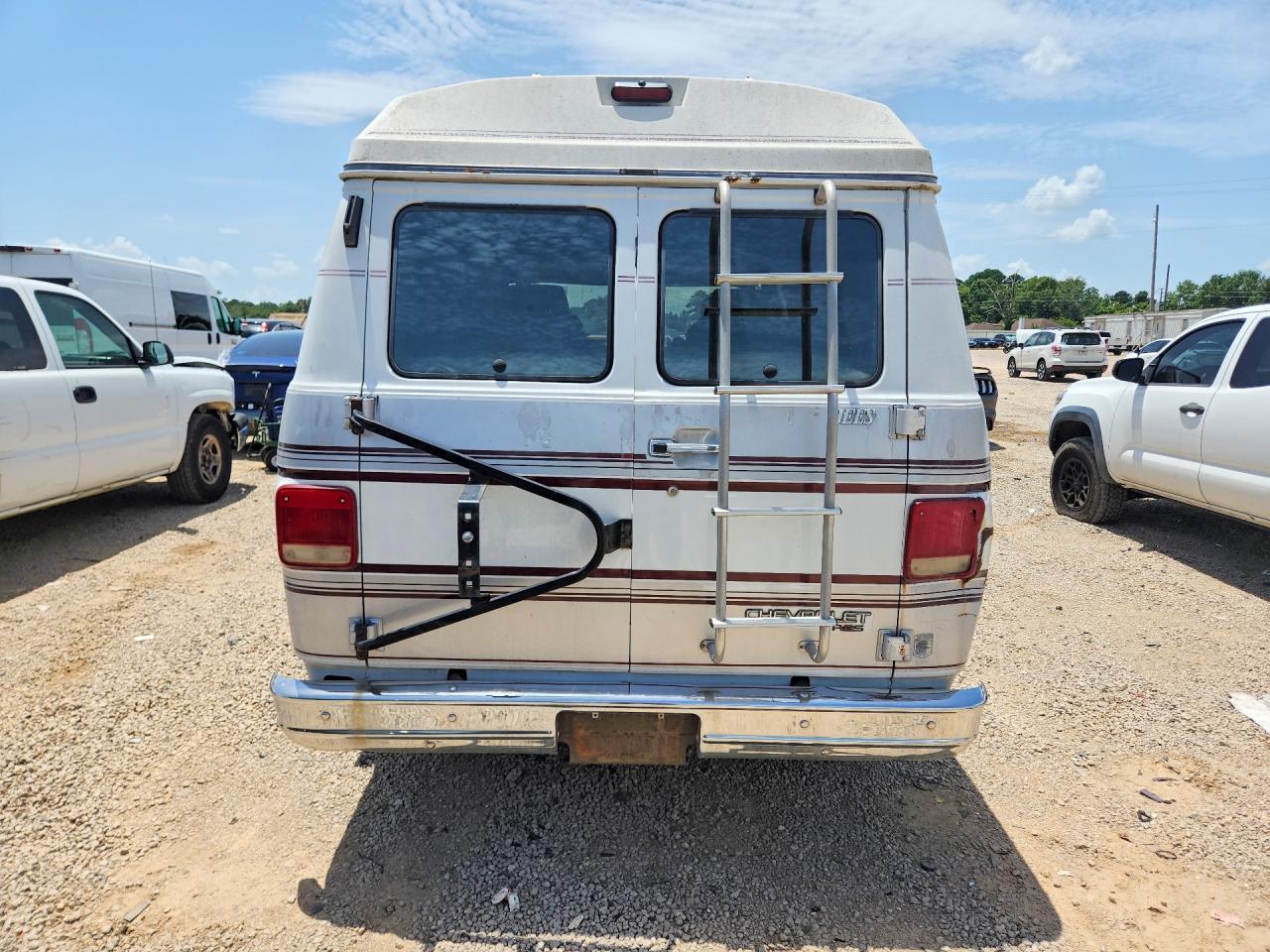 1995 Chevrolet G20 Белый vin: 1GBEG25K4SF114403