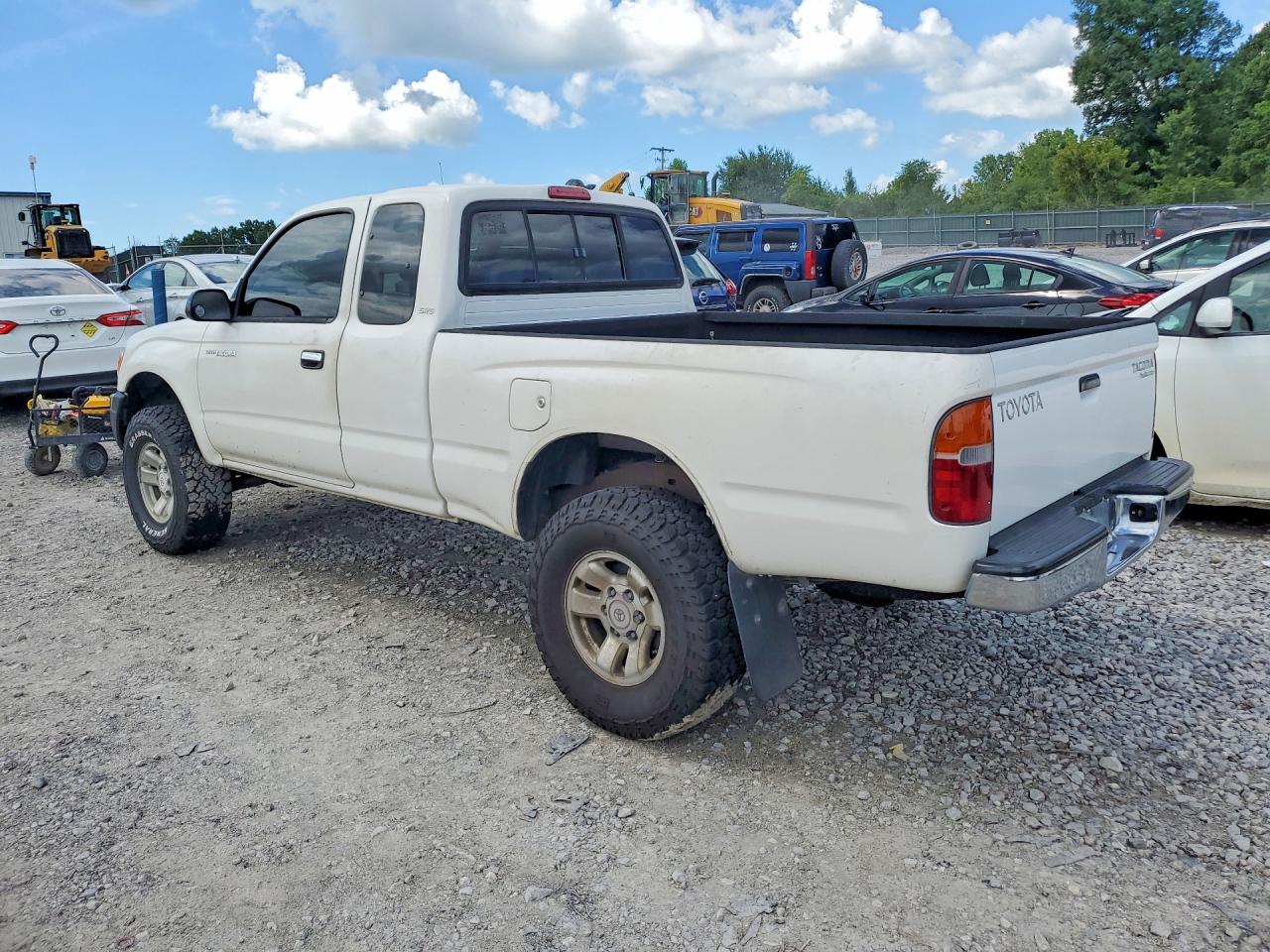 2000 Toyota Tacoma Xtracab Prerunner White vin: 5TESM92NXYZ703207