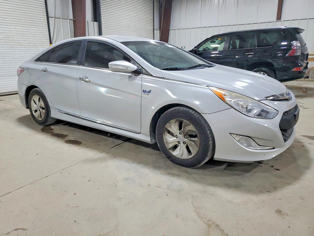 2014 Hyundai Sonata Hybrid Silver vin: KMHEC4A42EA113757