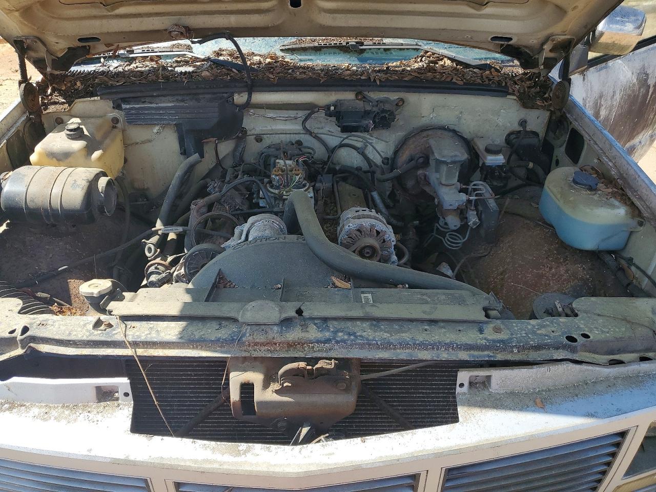 1990 Gmc Sierra C1500 White vin: 2GTEC14K5L1506009