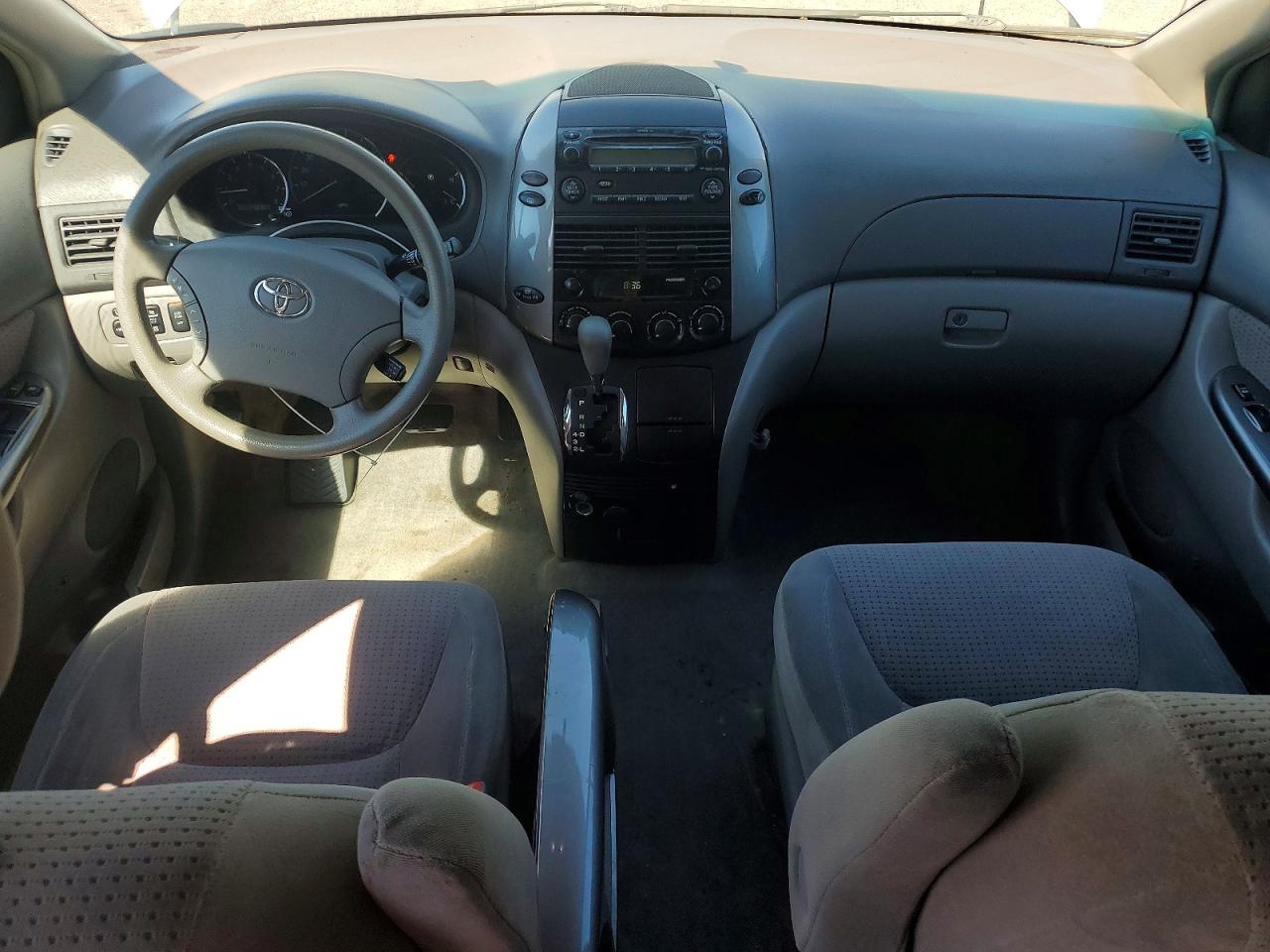2006 Toyota Sienna Le 7 Passenger Blue vin: 5TDZA23C56S538706