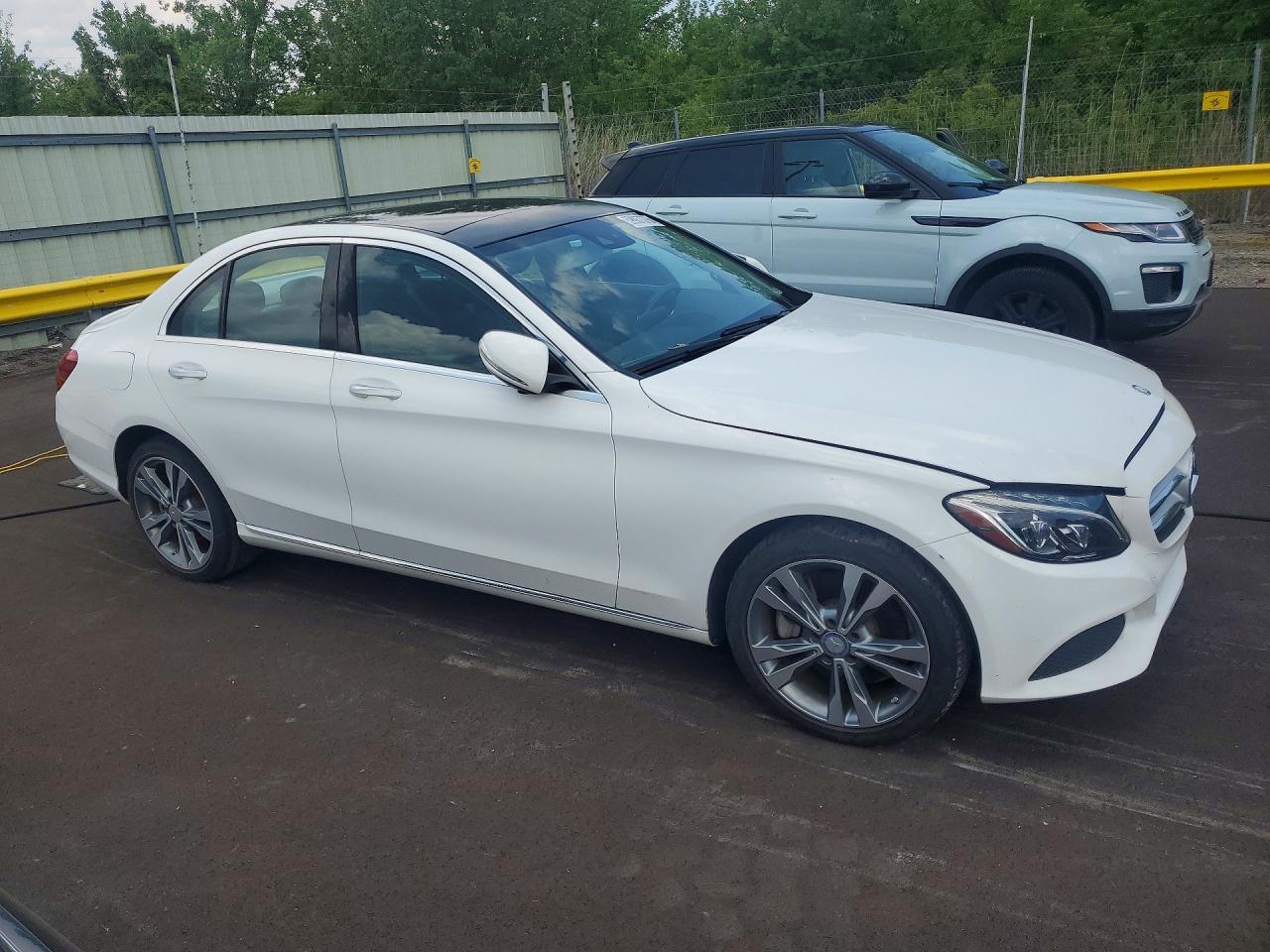 2015 Mercedes-benz C 300 4matic White vin: 55SWF4KB5FU003743