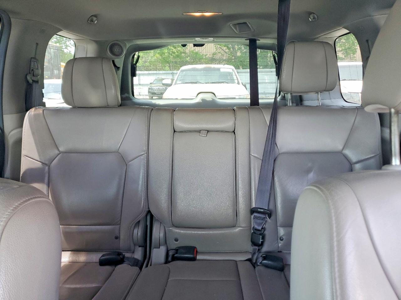 2012 Honda Pilot Touring White vin: 5FNYF4H95CB018155