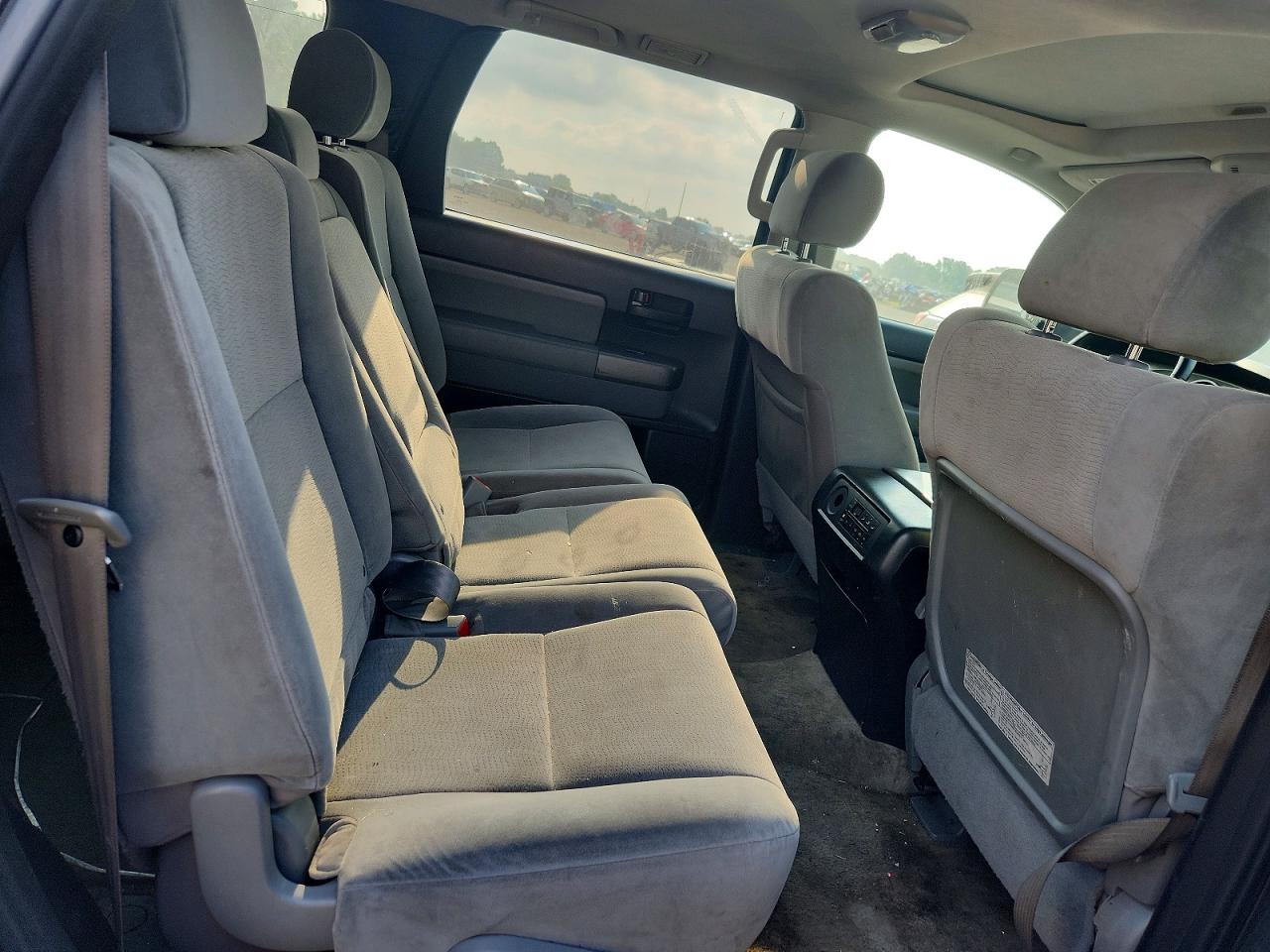 2011 Toyota Sequoia Sr5 Black vin: 5TDBW5G14BS047972