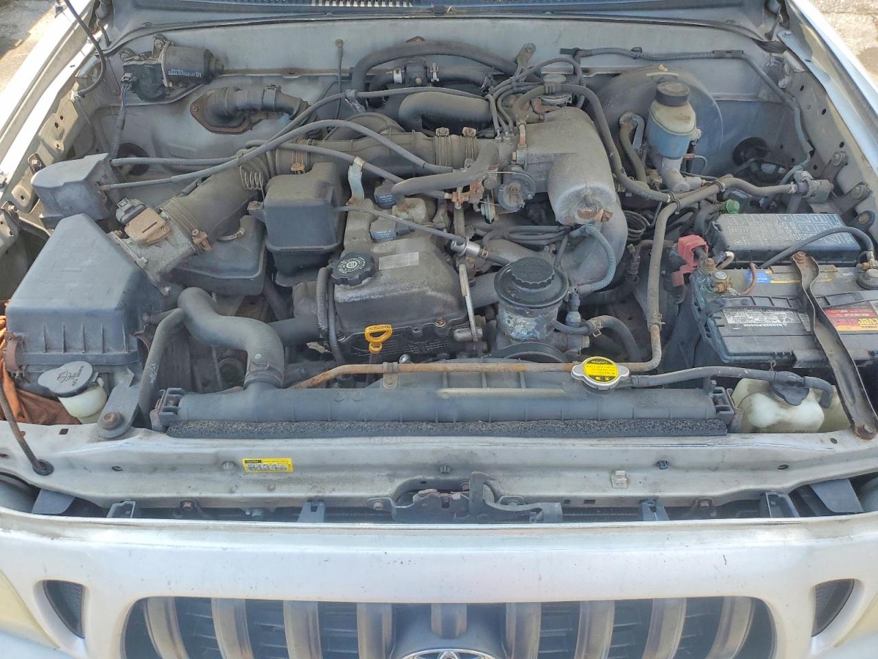 2002 Toyota Tacoma Xtracab Silver vin: 5TEWM72N02Z075171