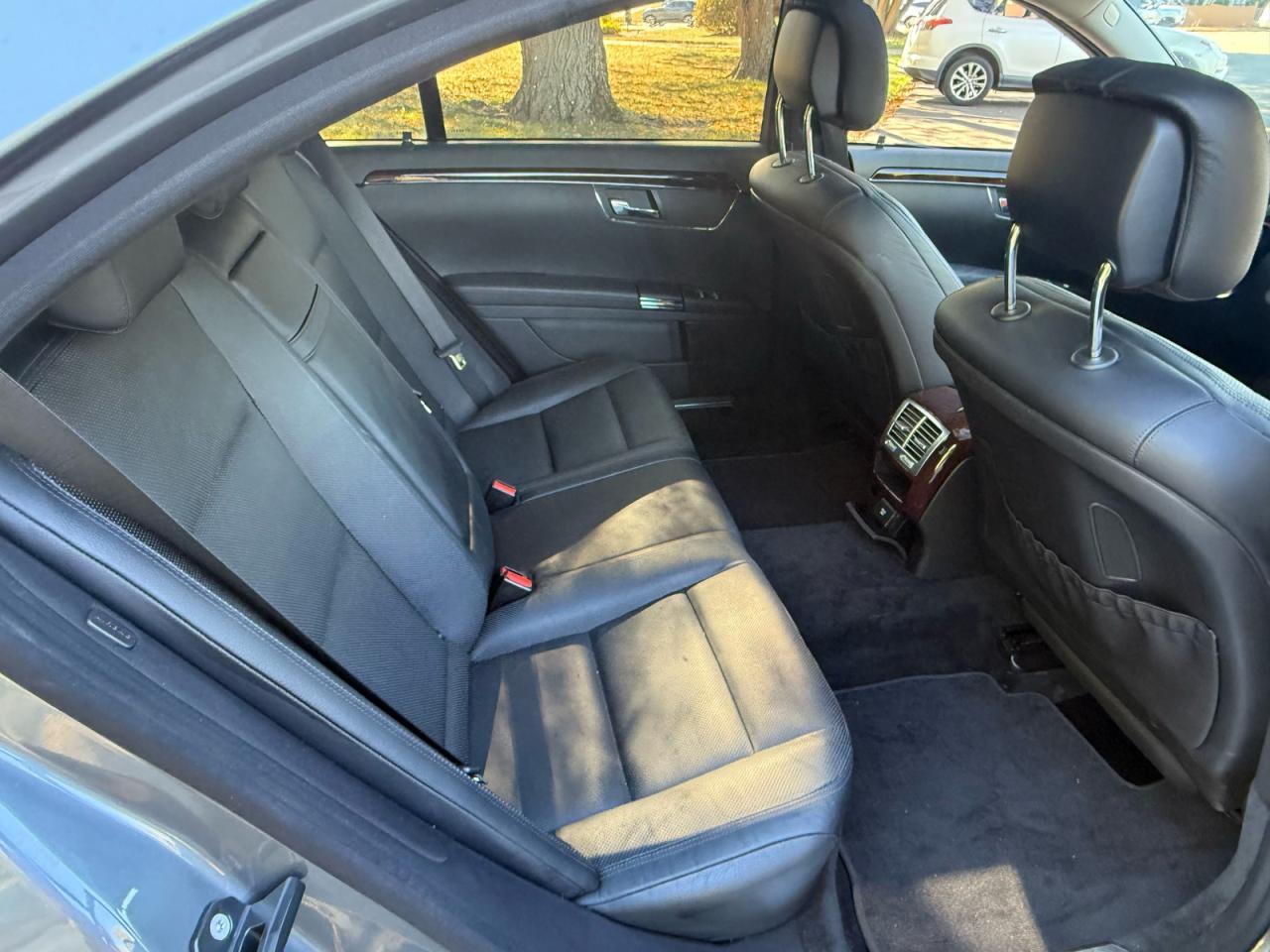 2011 Mercedes-benz S 550 4matic Blue vin: WDDNG8GB1BA419906