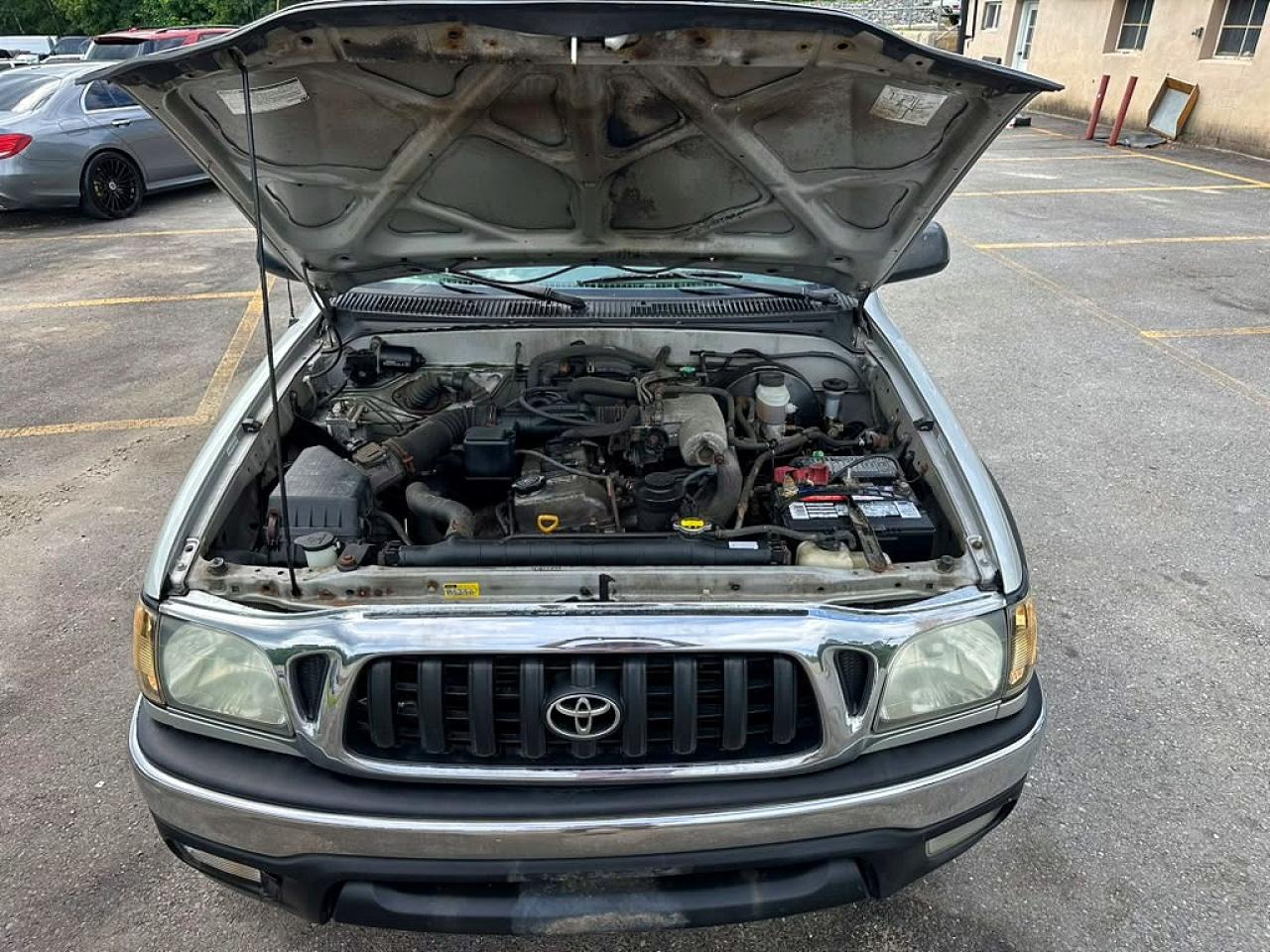 2004 Toyota Tacoma Xtracab Серебряный vin: 5TEWM72N74Z399611