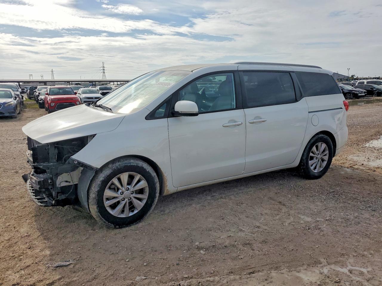 2015 Kia Sedona Lx White vin: KNDMB5C12F6021404