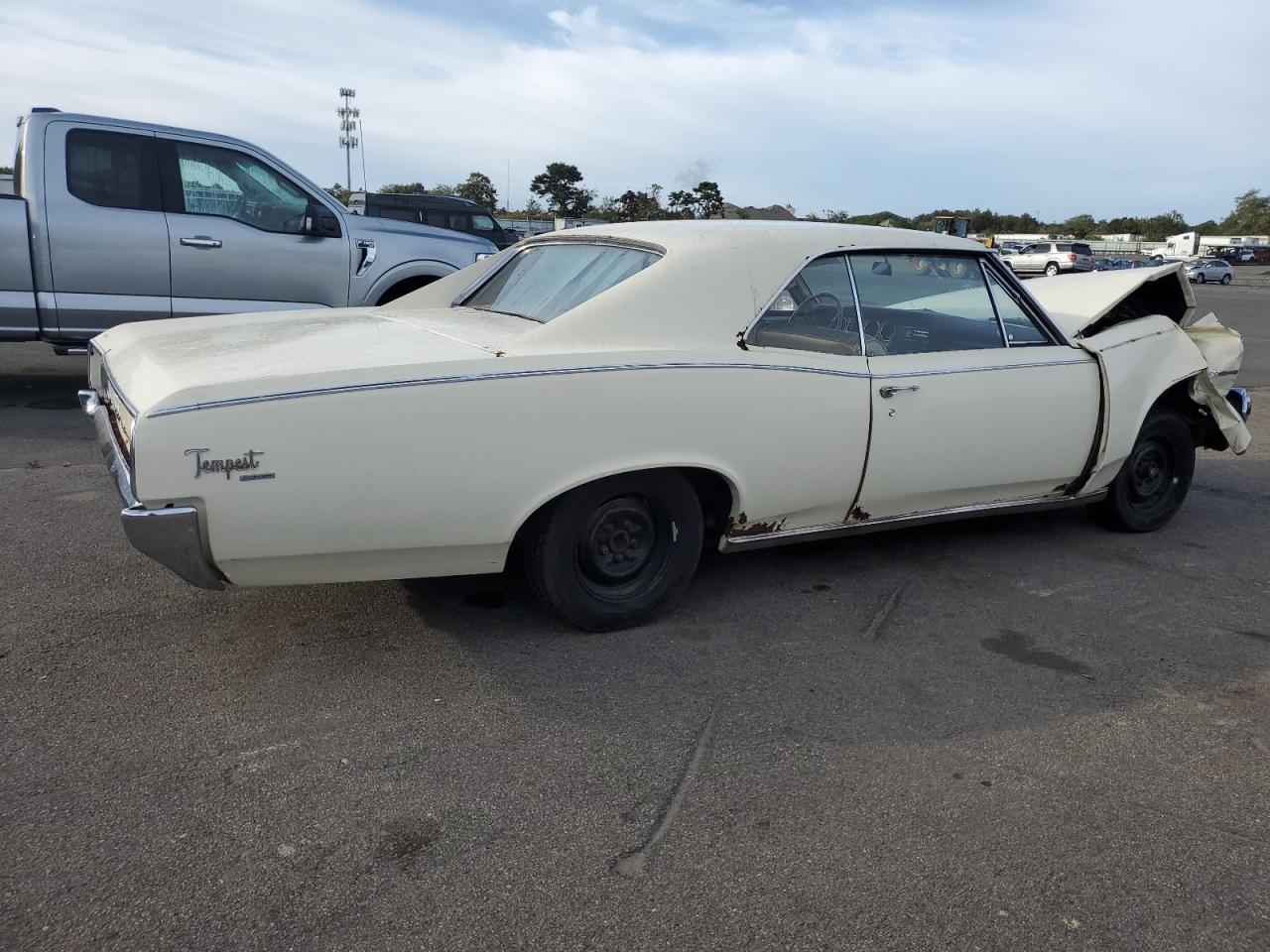 1966 Pontiac Tempest Beige vin: 235176G116816