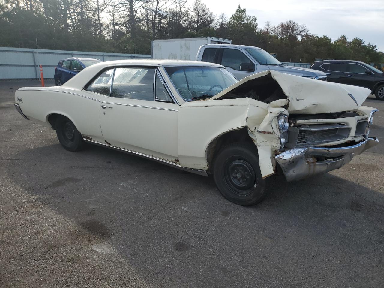 1966 Pontiac Tempest Beige vin: 235176G116816