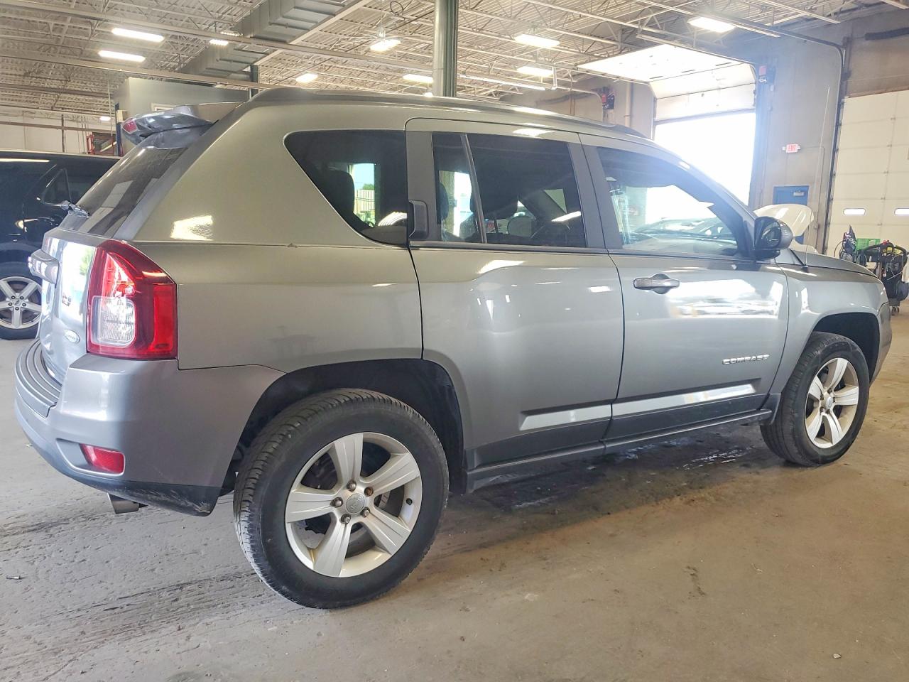 2014 Jeep Compass Latitude Серый vin: 1C4NJDEB9ED575749