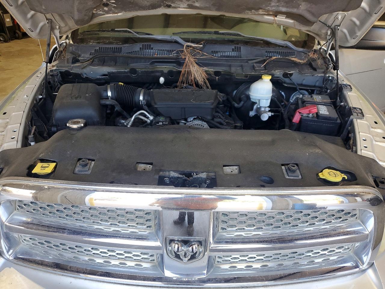 2009 Dodge Ram 1500 Серебряный vin: 1D3HB18PX9S801709