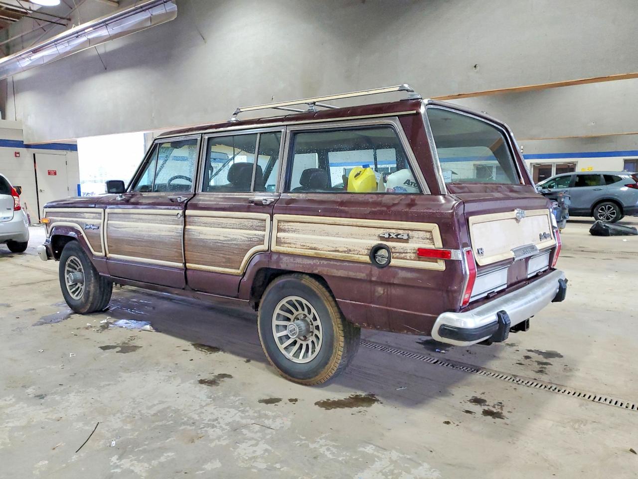 1988 Jeep Grand Wagoneer Brown vin: 1JCNJ15U1JT058363