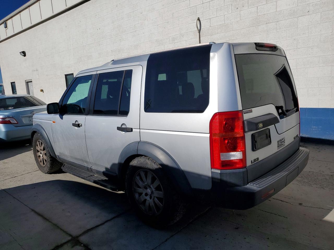 2005 Land Rover Lr3 Gold vin: SALAA25445A310526