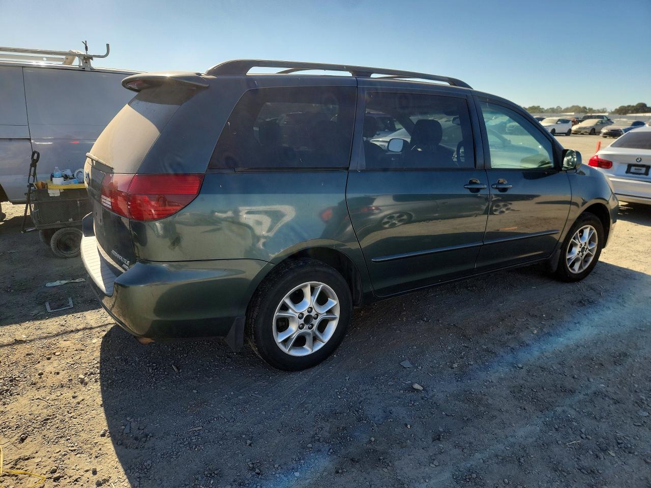 2004 Toyota Sienna Xle 7 Passenger Green vin: 5TDBA22CX4S028402