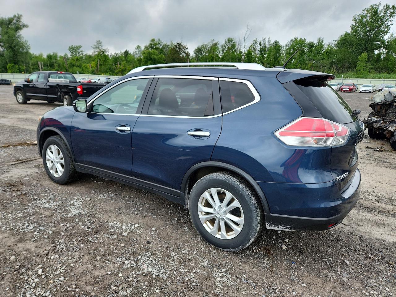 2015 Nissan Rogue Sv Blue vin: KNMAT2MV8FP544551