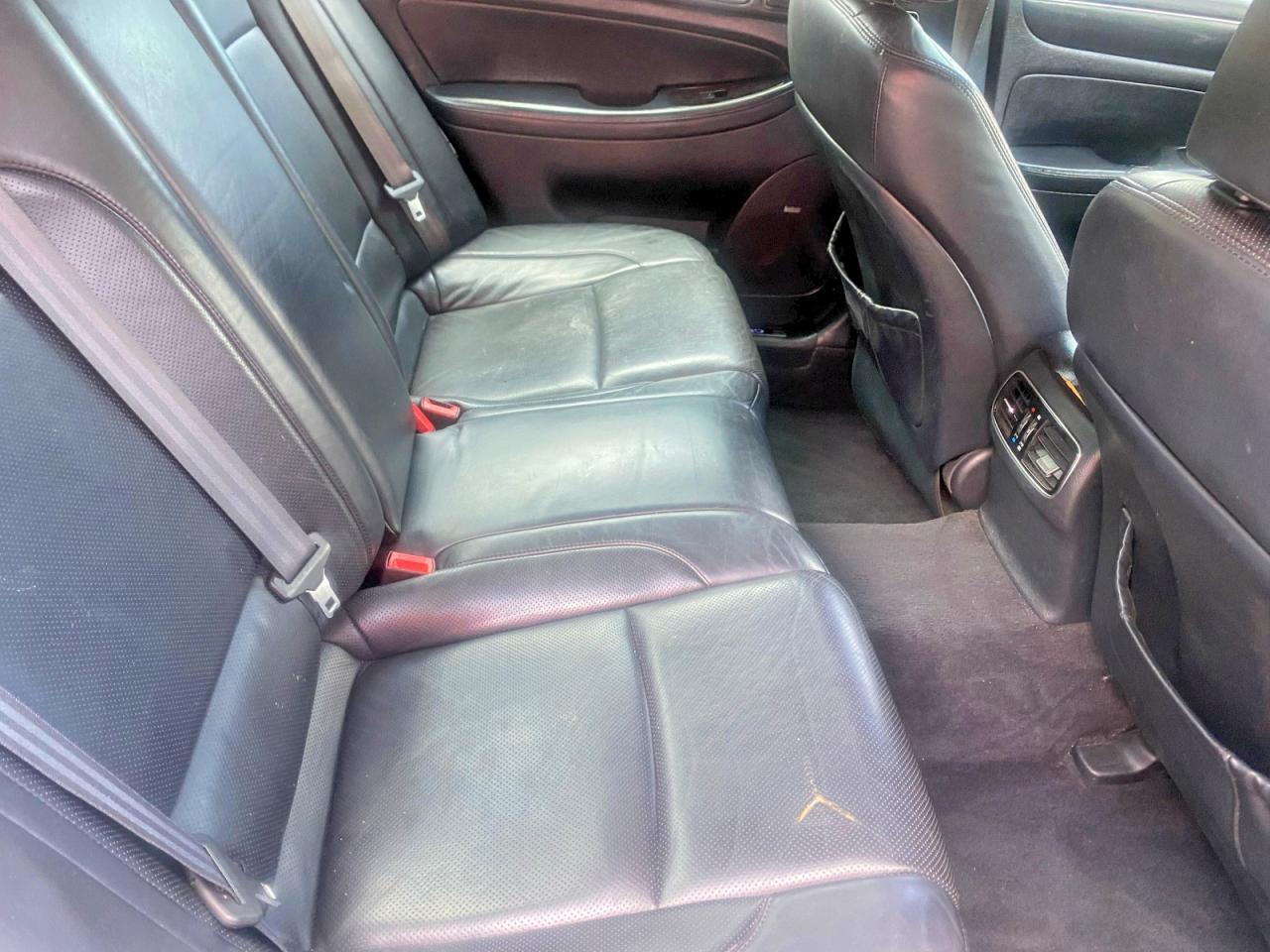 2013 Hyundai Genesis 5.0l Silver vin: KMHGC4DHXDU241748
