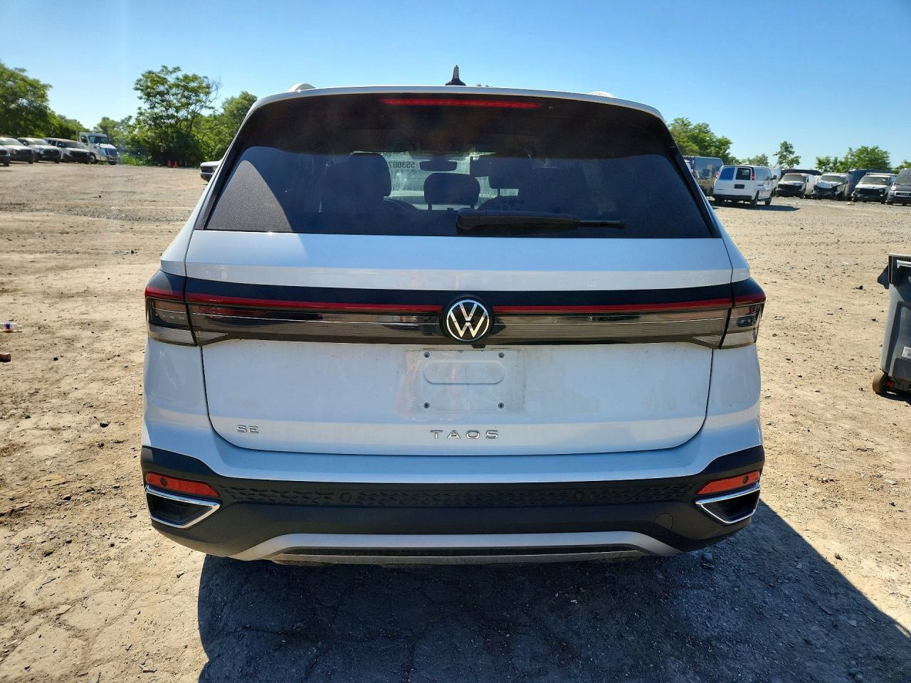 2026 Volkswagen Taos Se White vin: 3VVSC7B29TM041463