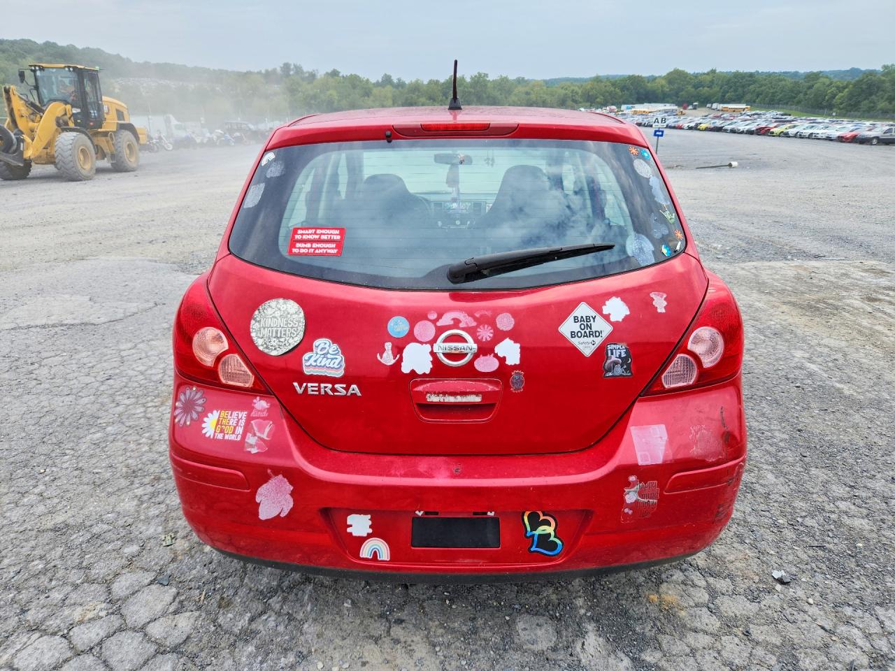 2009 Nissan Versa 1.8 S Red vin: 3N1BC13E19L364959