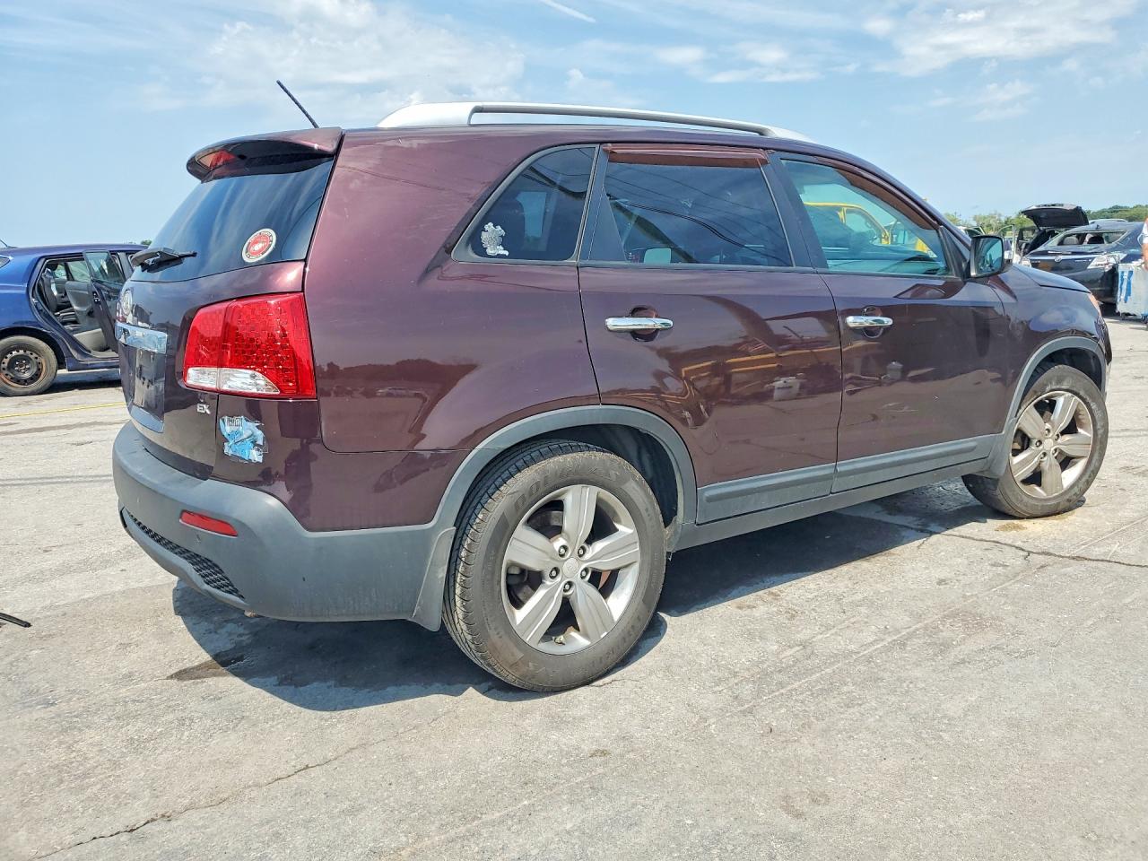 2013 Kia Sorento Ex Maroon vin: 5XYKU4A66DG399875