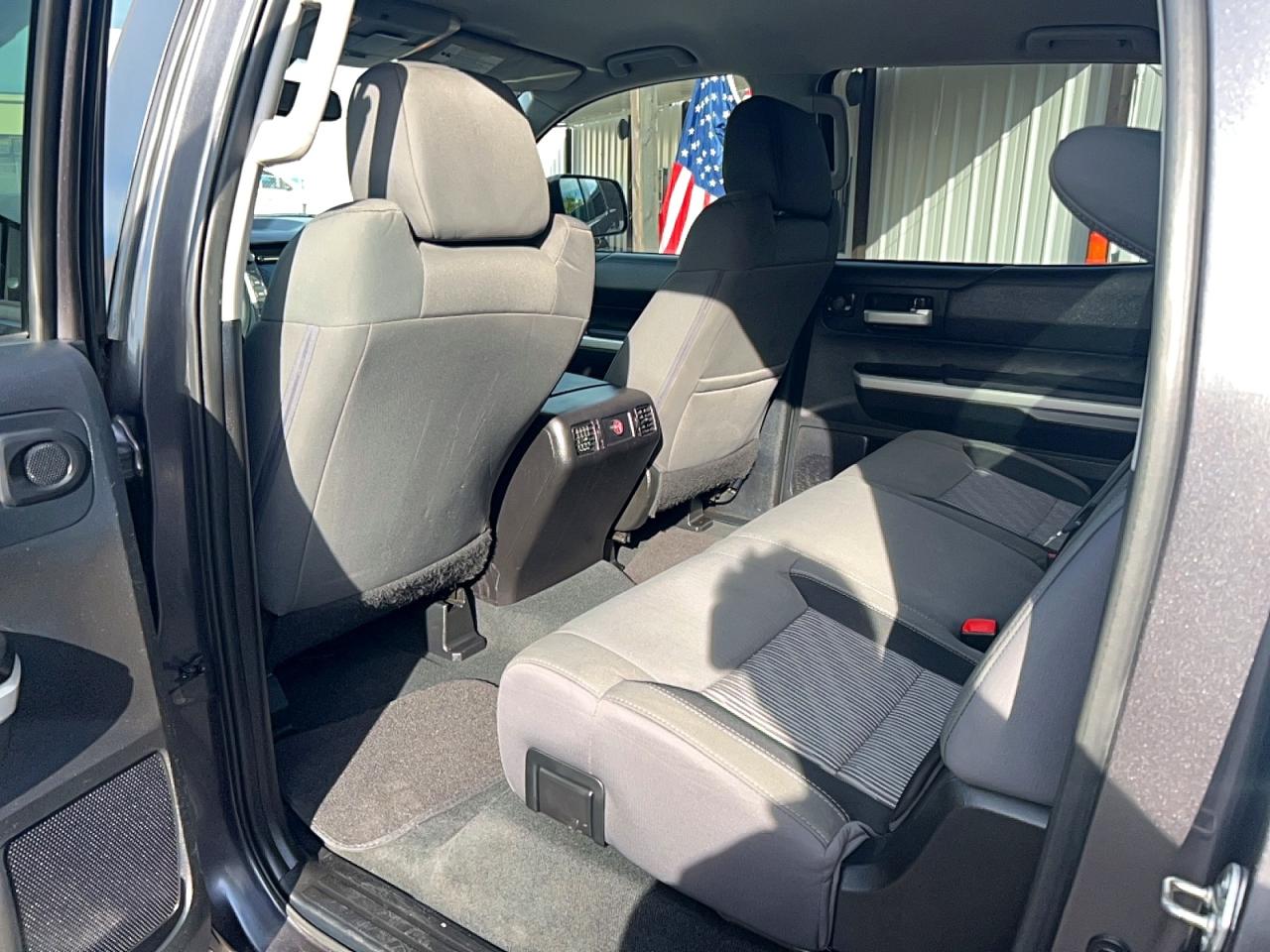 2015 Toyota Tundra Crewmax Sr5 Gray vin: 5TFEM5F10FX088619