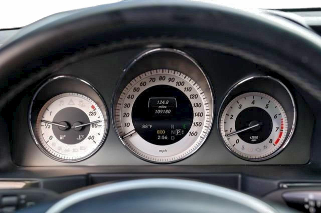 2014 Mercedes-benz Glk 350 Серый vin: WDCGG5HB7EG301919