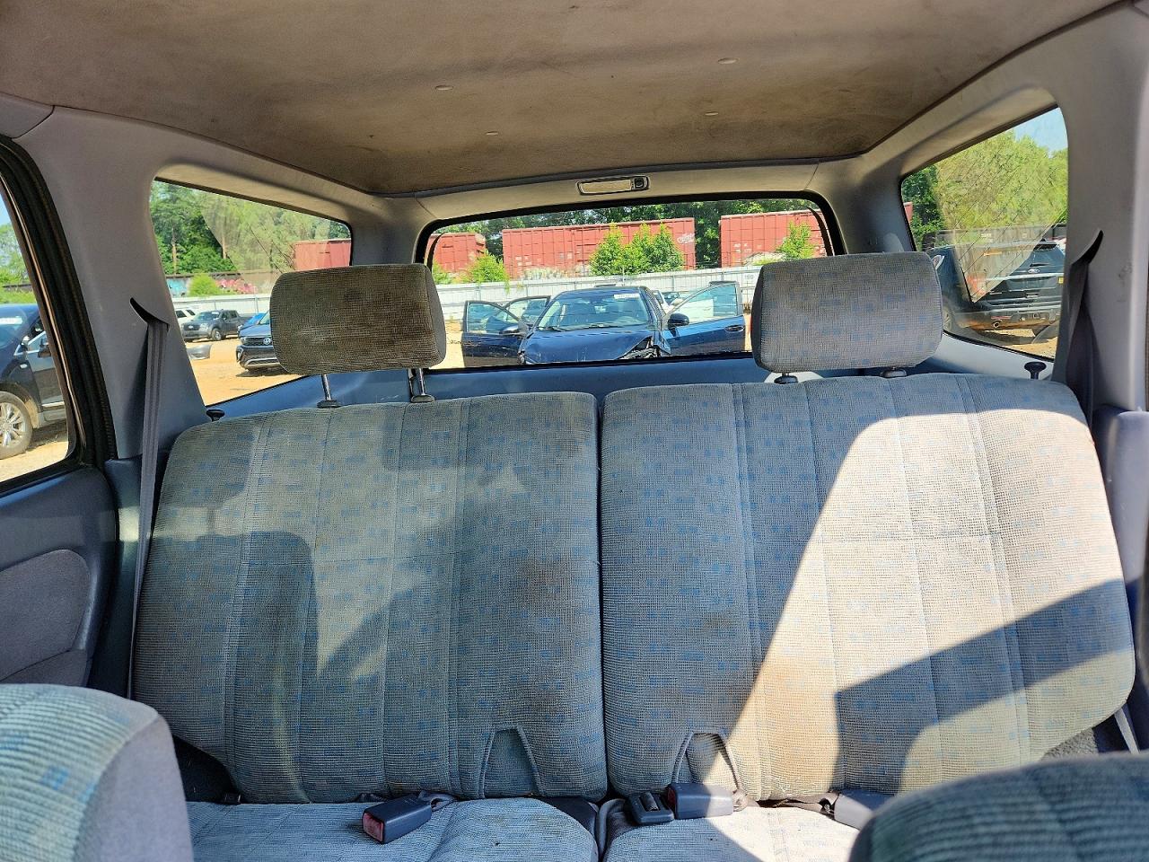 2000 Toyota 4runner Base White vin: JT3GM84RXY0065657