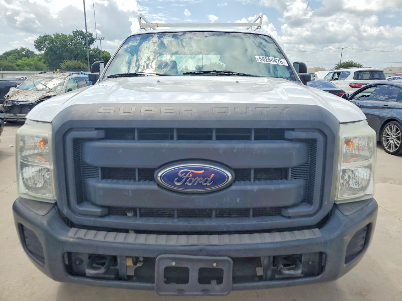 2014 Ford F250 Super Duty White vin: 1FD7W2BTXEEB19664