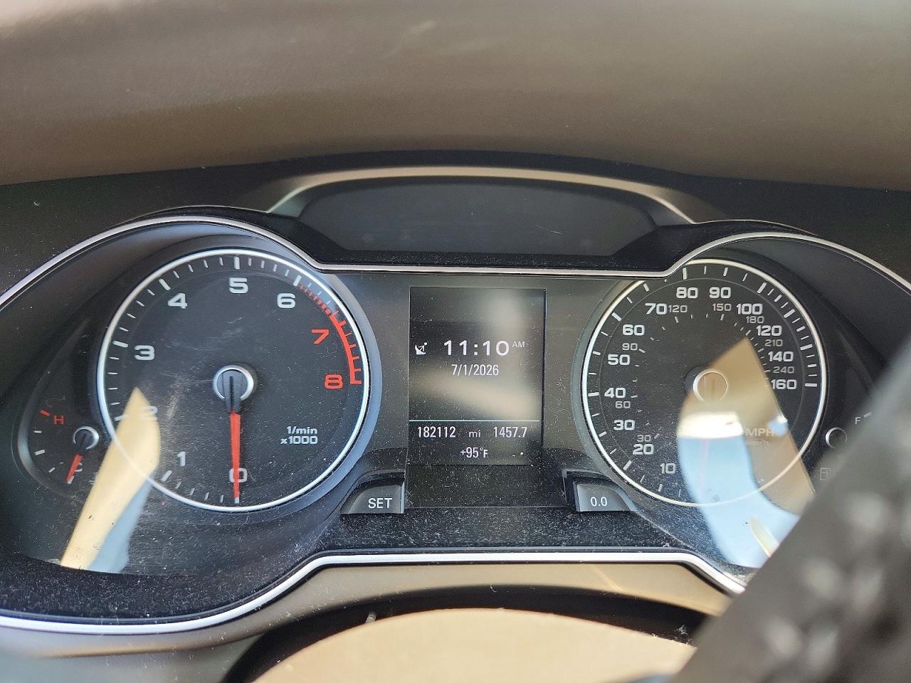 2014 Audi A4 Premium Plus Белый vin: WAUFFAFL6EN025301