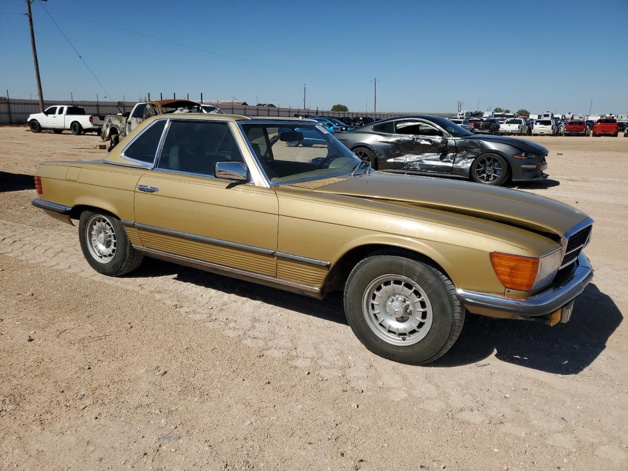 1979 Mercedes Benz 300 Td Золотой vin: 00000704312014360