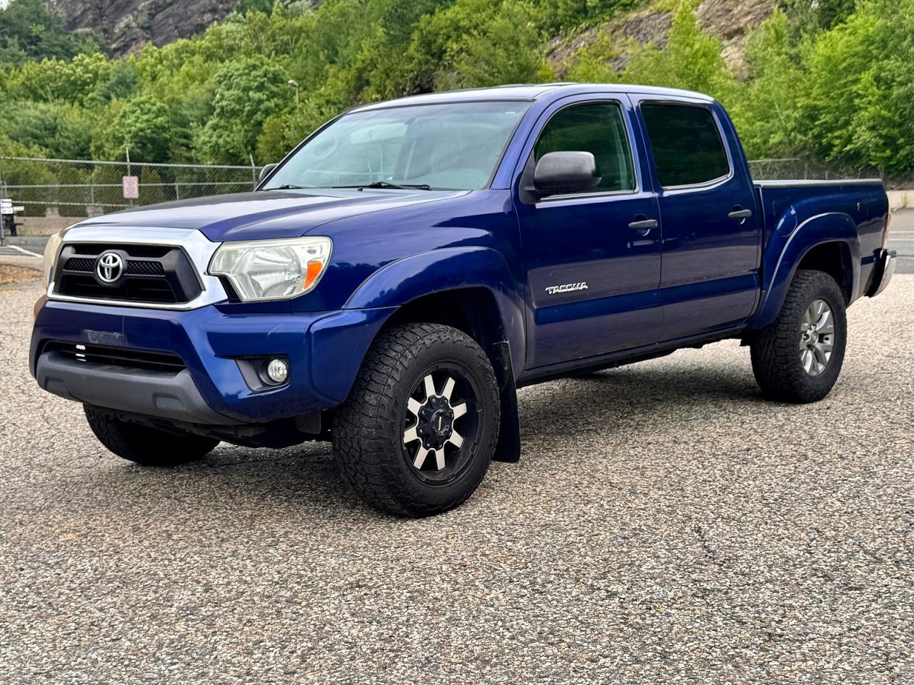 2015 Toyota Tacoma V6 Blue vin: 3TMLU4EN6FM200996