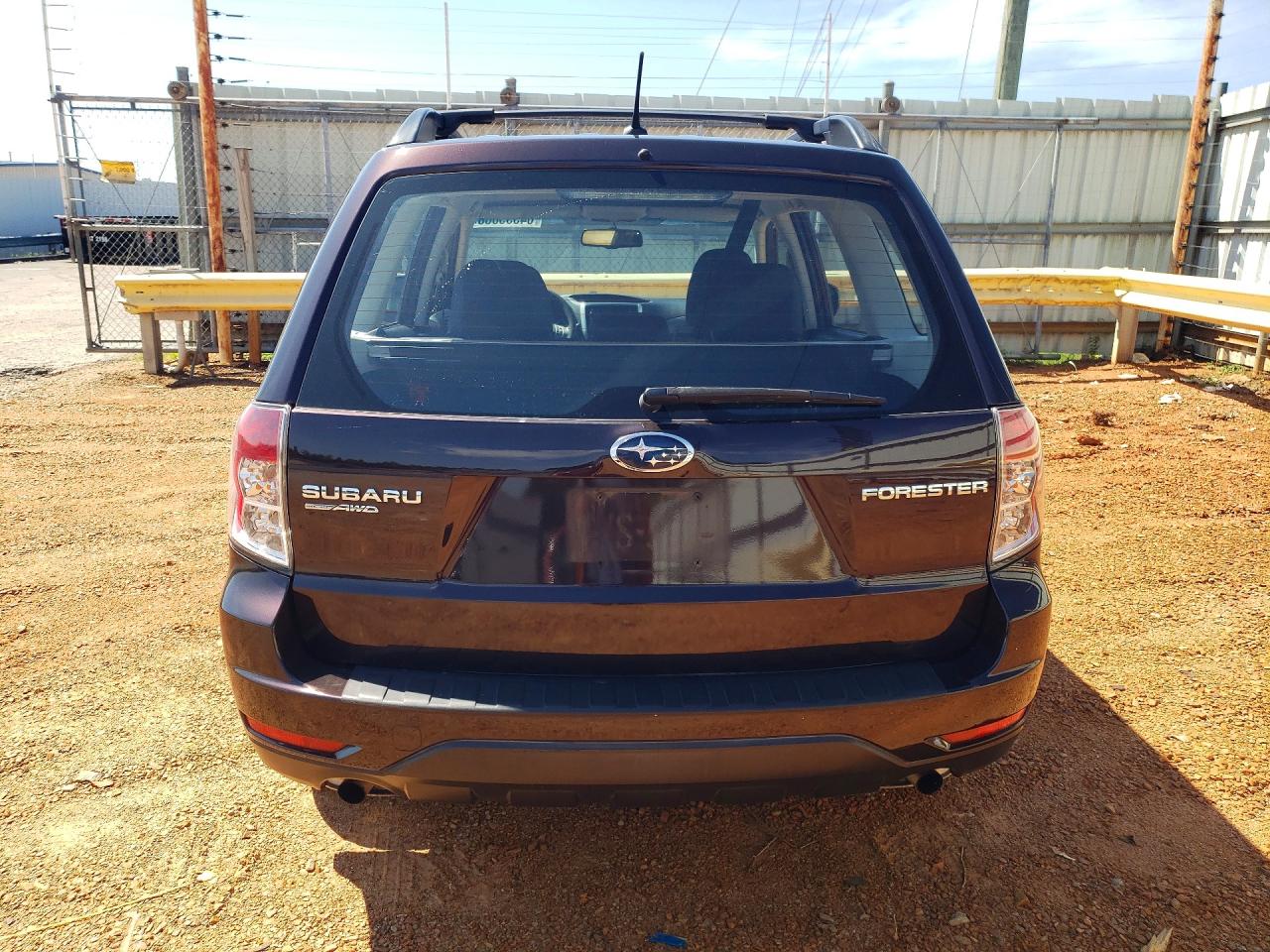 2013 Subaru Forester 2.5x Maroon vin: JF2SHABC5DH408520