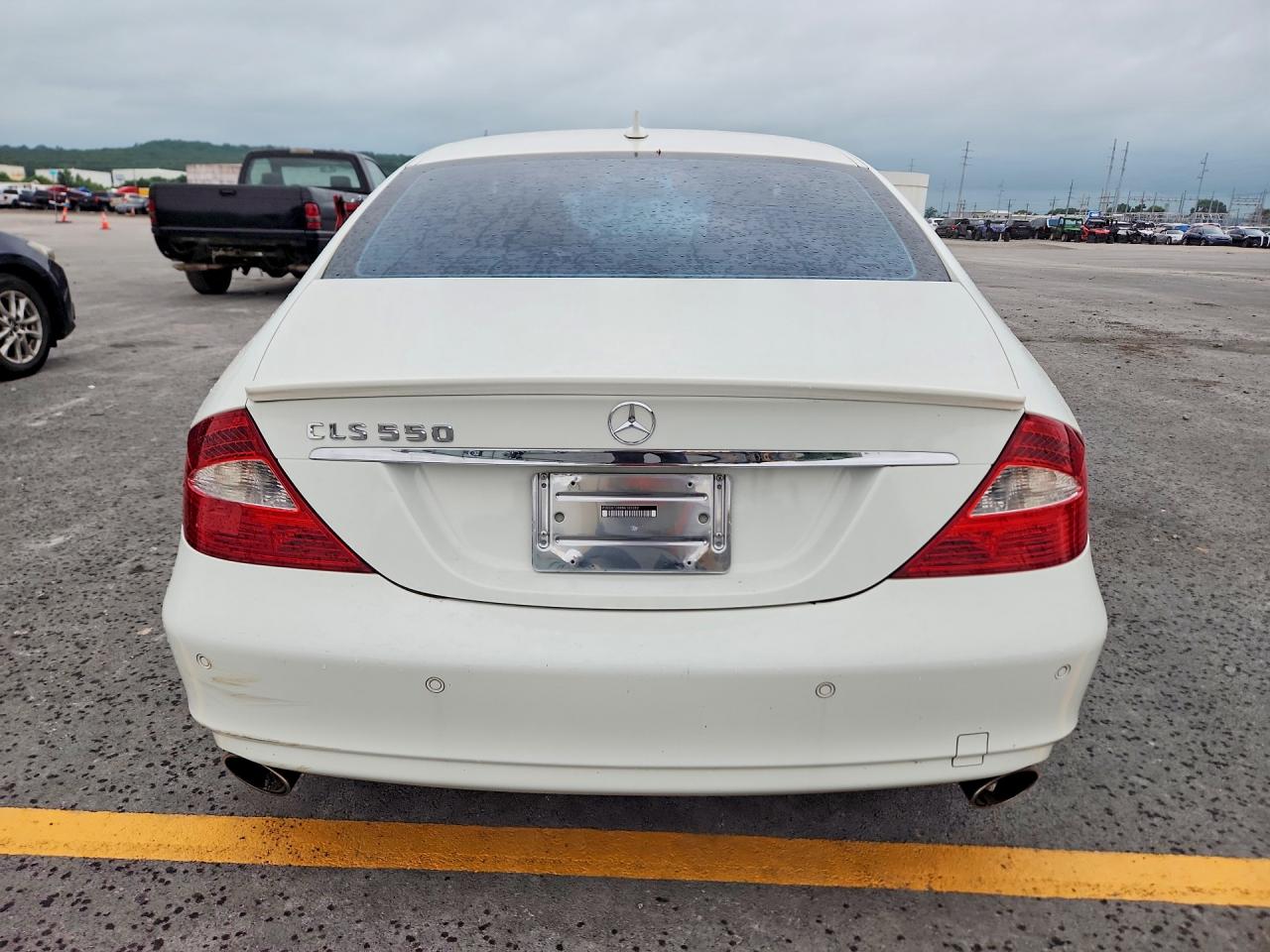 2008 Mercedes-benz Cls 550 White vin: WDDDJ72XX8A122362