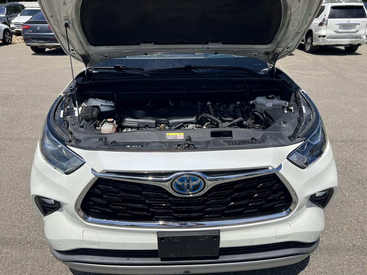 2021 Toyota Highlander Hybrid Limited White vin: 5TDYARAH5MS006372