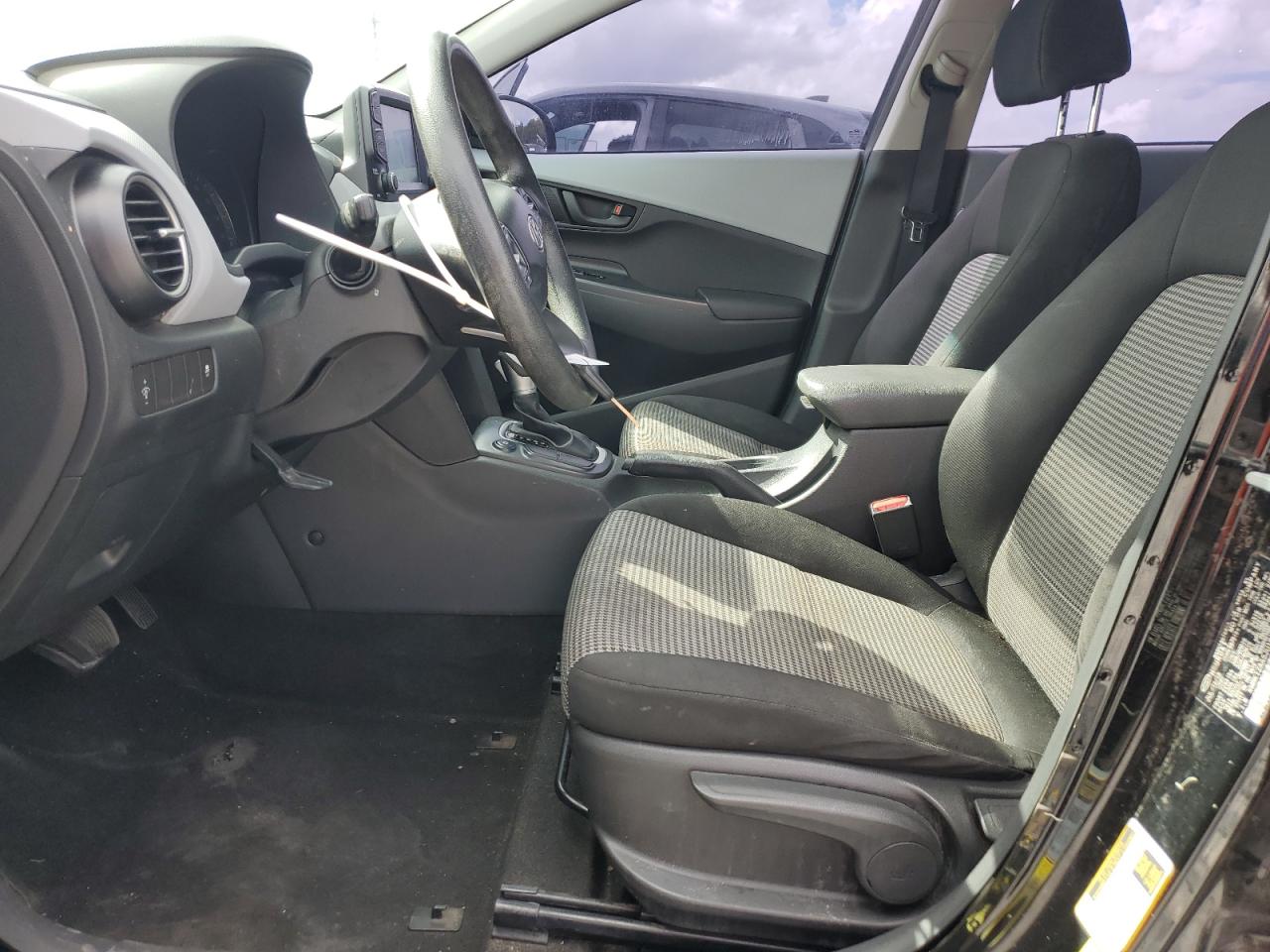 2018 Hyundai Kona Se Черный vin: KM8K12AA5JU186875