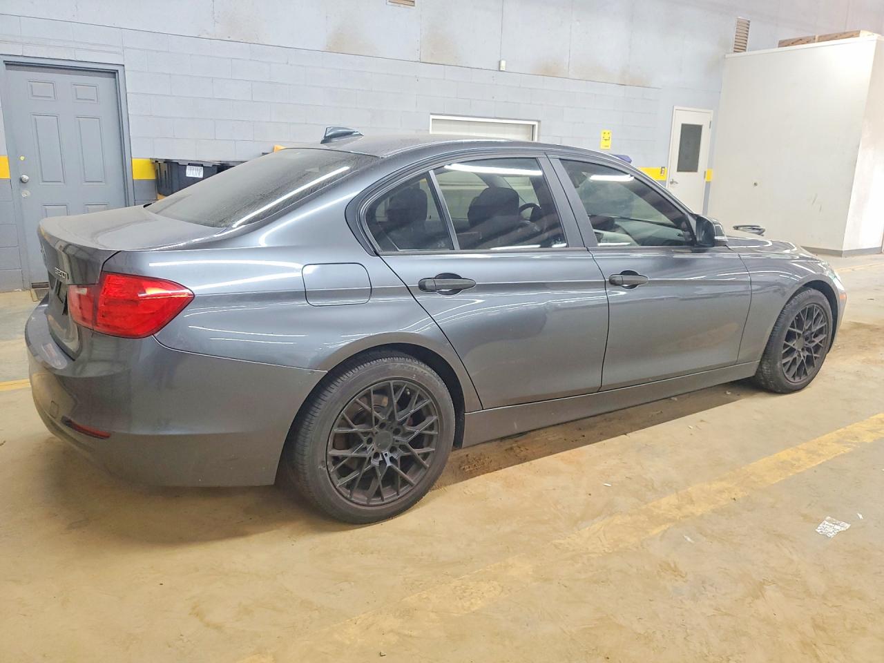 2014 Bmw 320 I Xdrive Gray vin: WBA3C3G50ENS72482