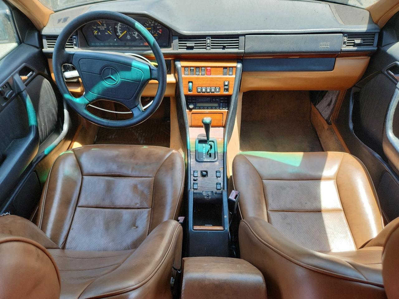 1995 Mercedes-benz E 320 Черный vin: WDBEA92E5SF336113