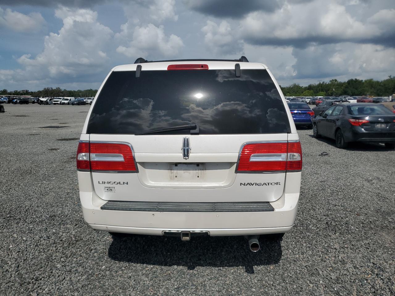 2009 Lincoln Navigator Белый vin: 5LMFU285X9EJ01470