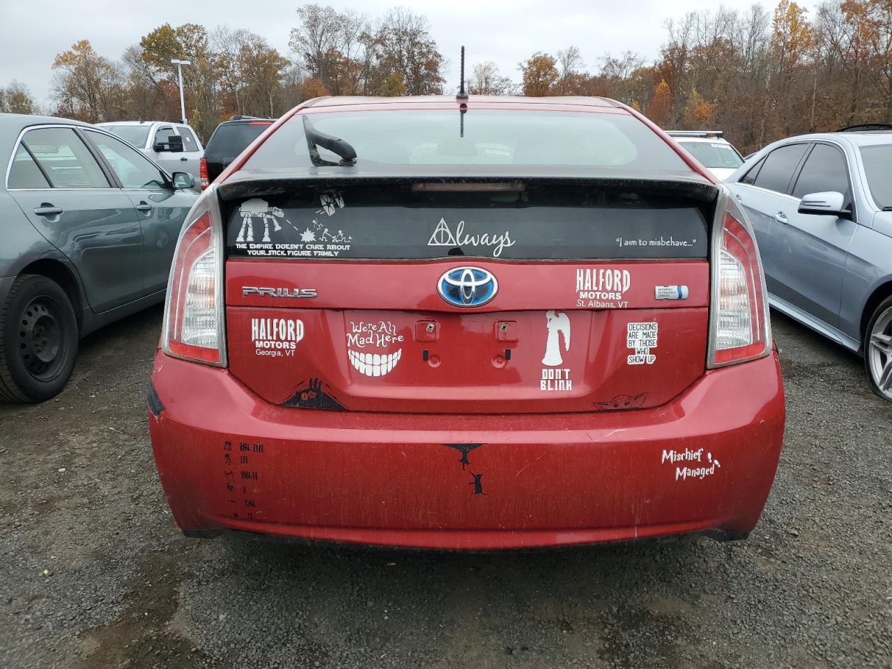 2014 Toyota Prius Red vin: JTDKN3DU4E1746526