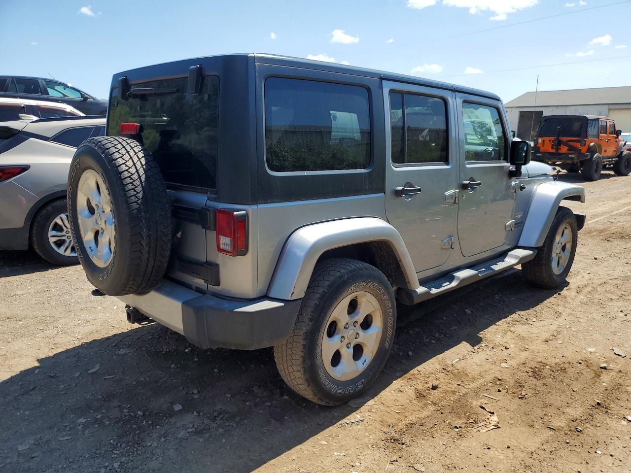 2013 Jeep Wrangler Unlimited Sahara Silver vin: 1C4BJWEGXDL548221